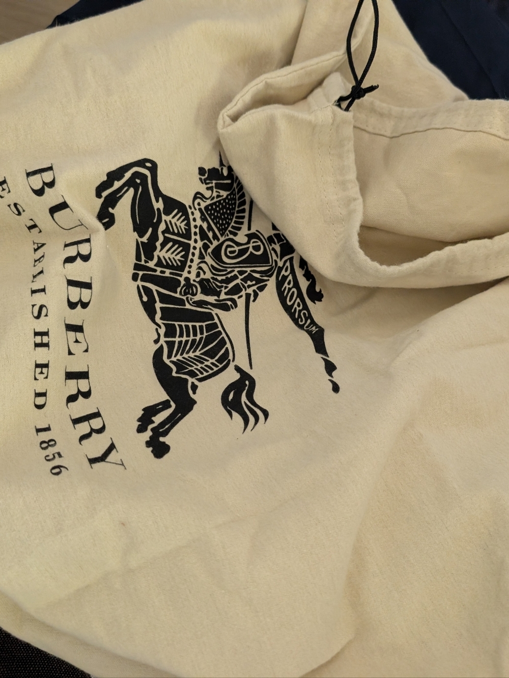 EUC Burberry Ashby Bucket Bag In House Check Canvas and Off-White Calfskin. - Picture 10 of 16